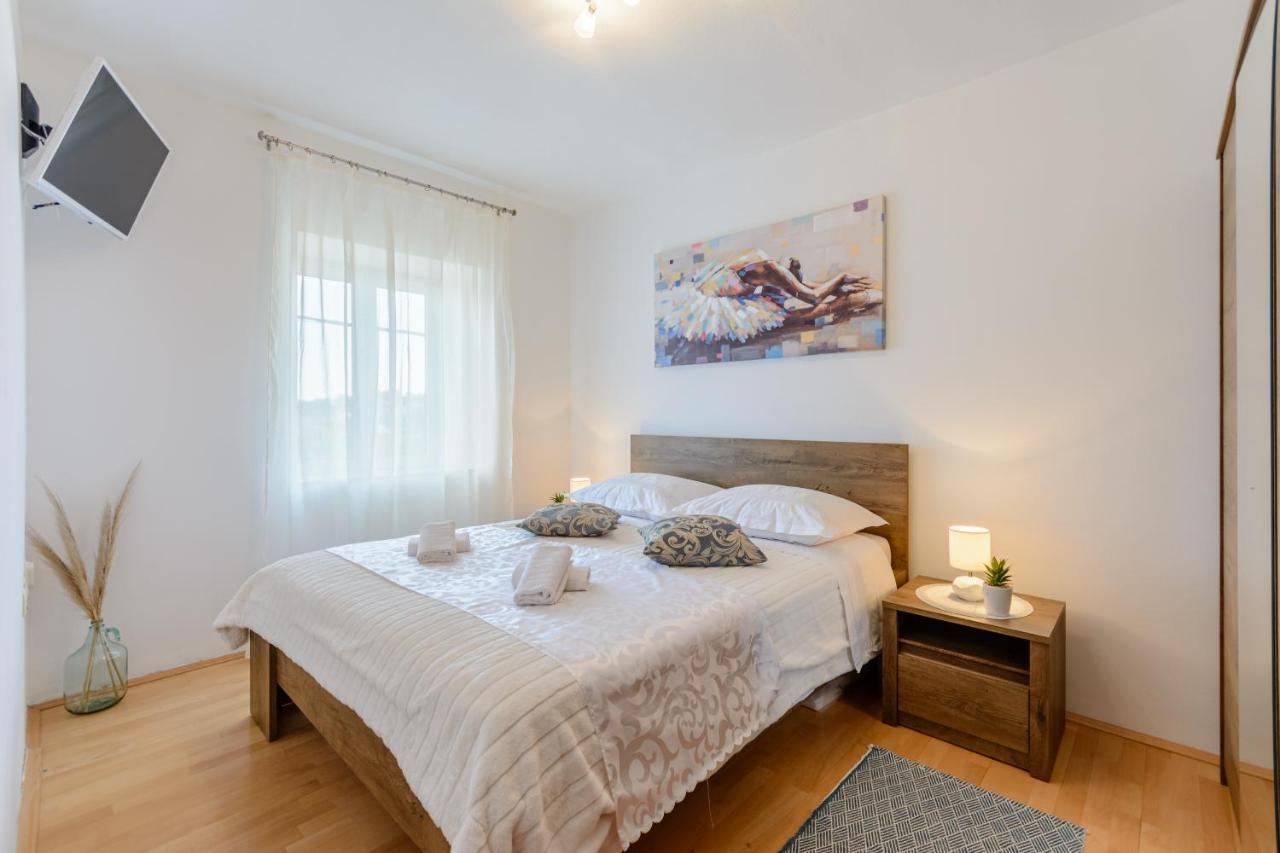 Apartman Mare Milna  Εξωτερικό φωτογραφία