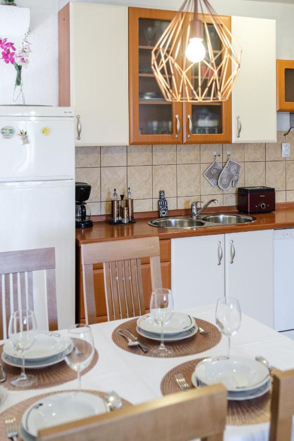 Apartman Mare Milna  Εξωτερικό φωτογραφία